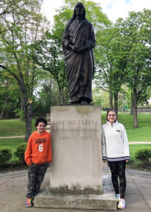 Students with Mother Teresa Statue